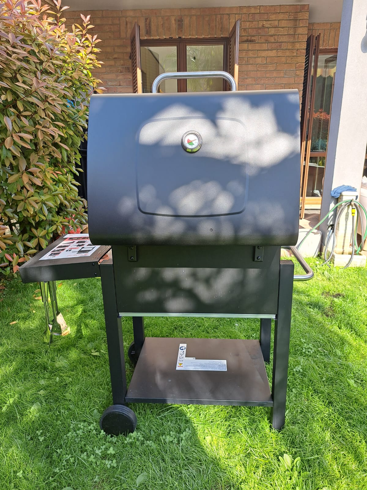 Barbecue a carbonella - 119 x 50 x 101 cm - Nero