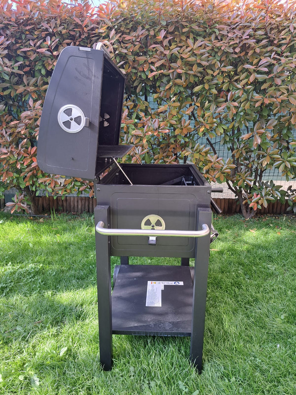 Barbecue a carbonella - 119 x 50 x 101 cm - Nero