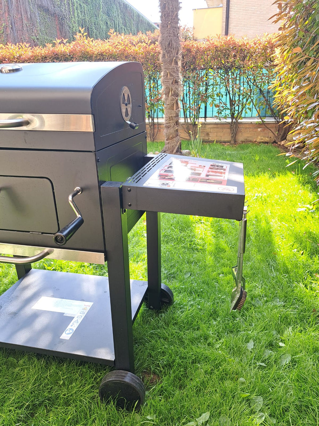 Barbecue a carbonella - 119 x 50 x 101 cm - Nero