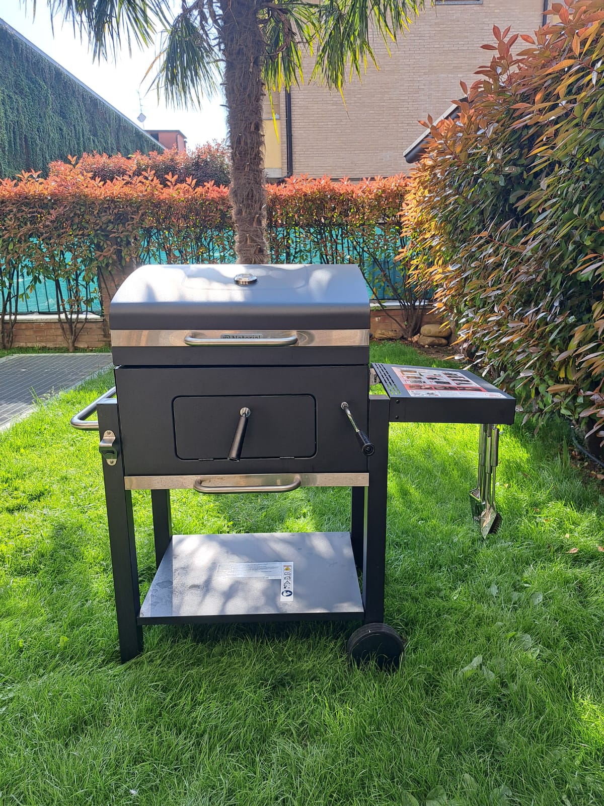 Barbecue a carbonella - 119 x 50 x 101 cm - Nero