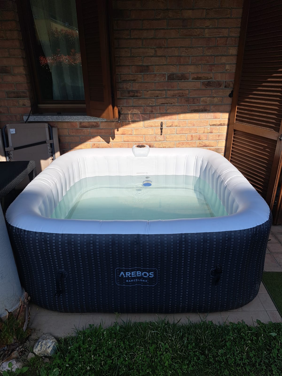 Idromassaggio In-Outdoor Piscina Benessere Massaggio Gonfiabile con LED